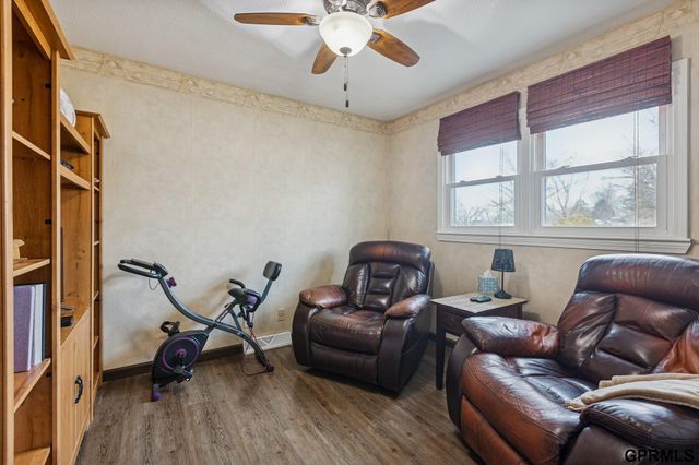 9515 Ames Avenue, Omaha, NE 68134