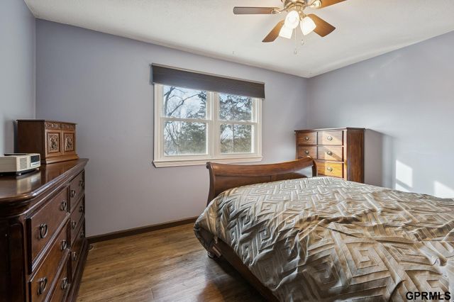 9515 Ames Avenue, Omaha, NE 68134