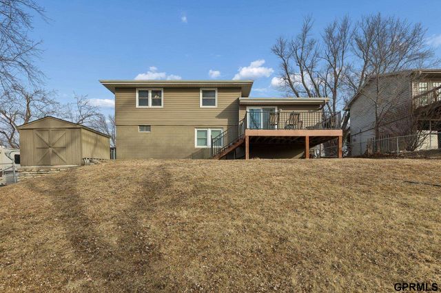 9515 Ames Avenue, Omaha, NE 68134