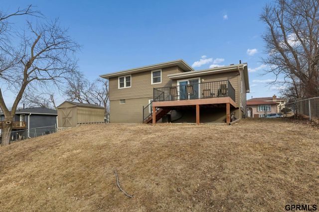 9515 Ames Avenue, Omaha, NE 68134
