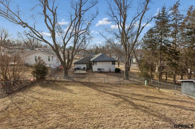9515 Ames Avenue, Omaha, NE 68134