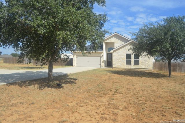 153 medium meadow, Lytle, TX 78052