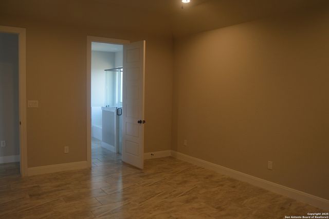 153 medium meadow, Lytle, TX 78052