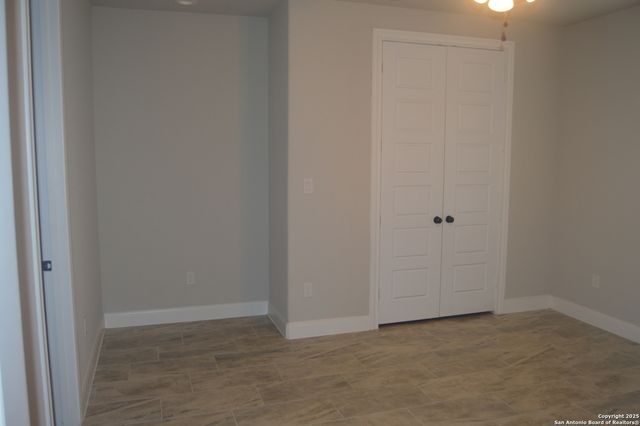 153 medium meadow, Lytle, TX 78052