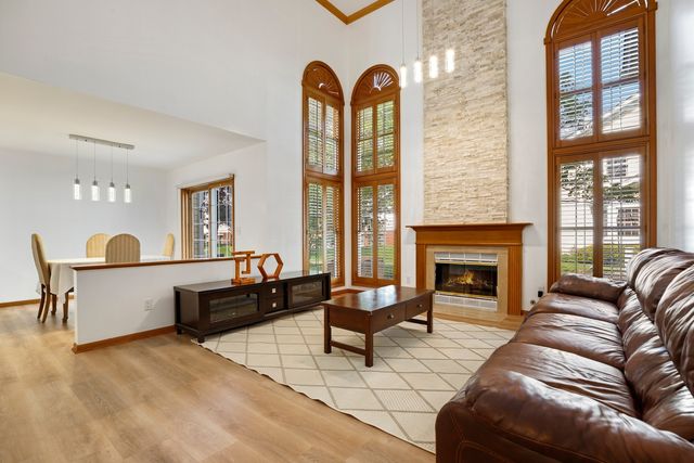 559 Bradbury Lane, Geneva, IL 60134