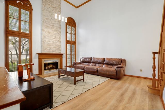 559 Bradbury Lane, Geneva, IL 60134