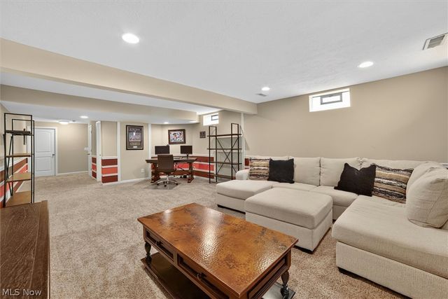 110 Trailhead Lane, Berea, OH 44017