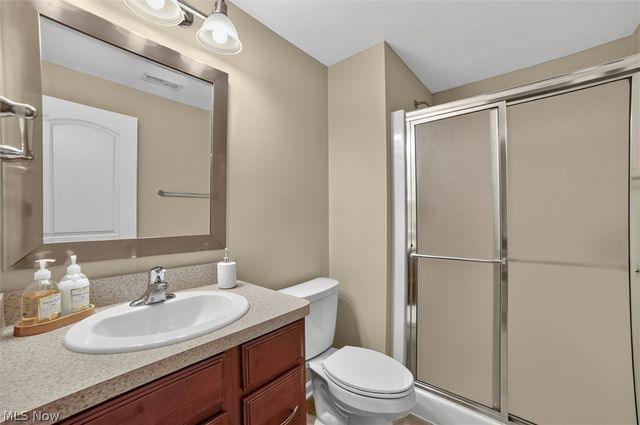 110 Trailhead Lane, Berea, OH 44017