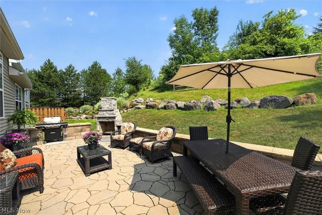 110 Trailhead Lane, Berea, OH 44017