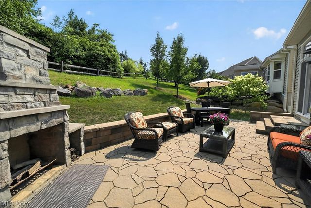 110 Trailhead Lane, Berea, OH 44017