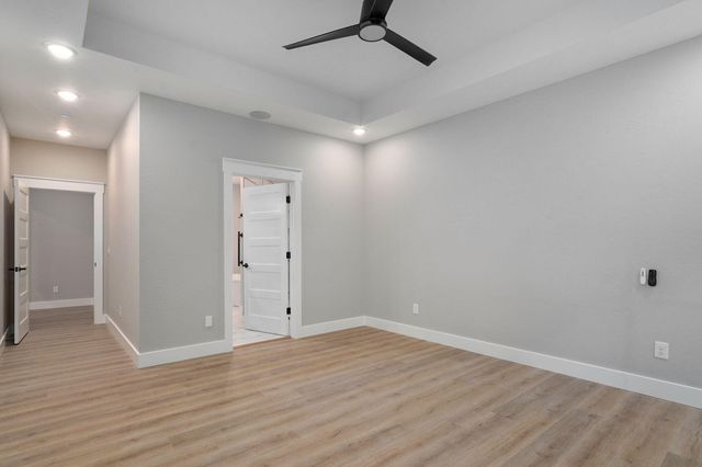 4898 S Sycamore Avenue, Springfield, MO 65810