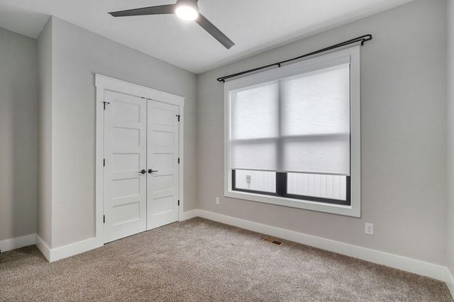 4898 S Sycamore Avenue, Springfield, MO 65810