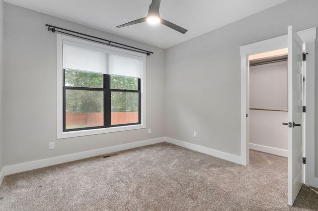 4898 S Sycamore Avenue, Springfield, MO 65810