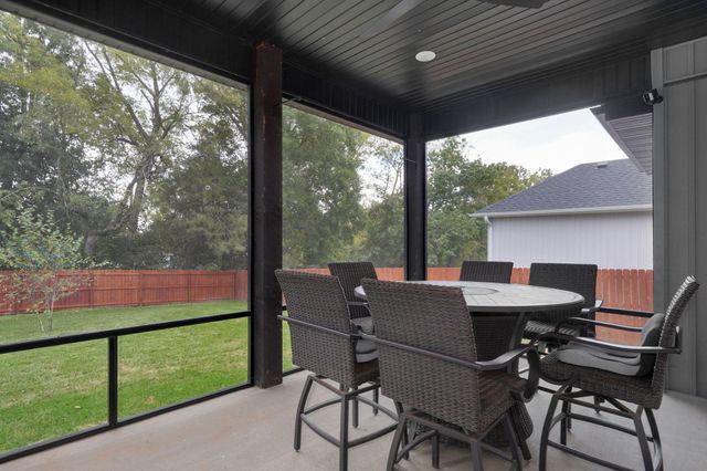 4898 S Sycamore Avenue, Springfield, MO 65810