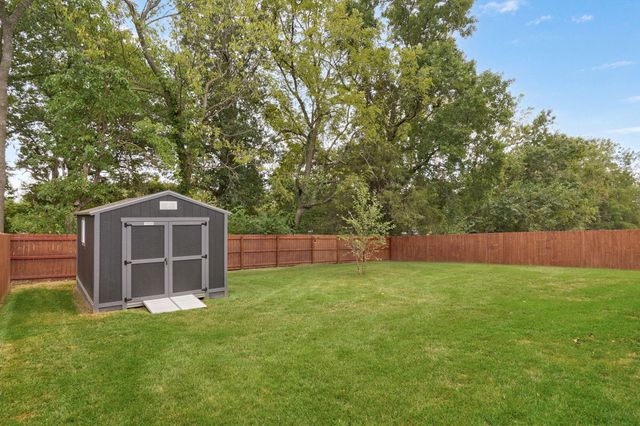 4898 S Sycamore Avenue, Springfield, MO 65810