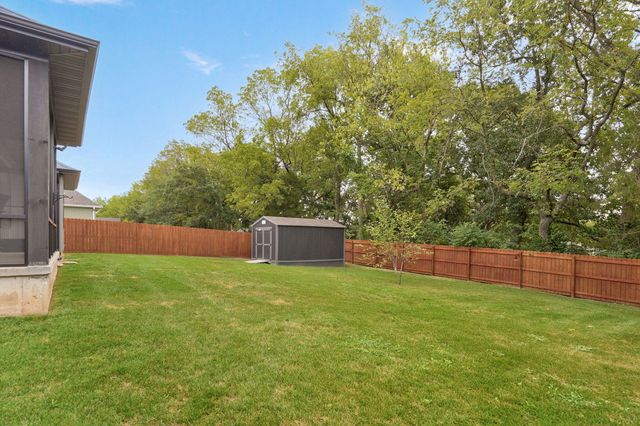 4898 S Sycamore Avenue, Springfield, MO 65810