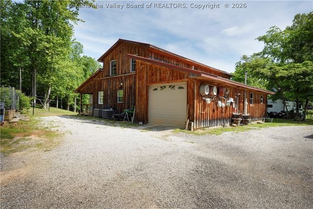 213 Lazy K Drive, Elkview, WV 25071