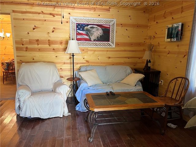 213 Lazy K Drive, Elkview, WV 25071