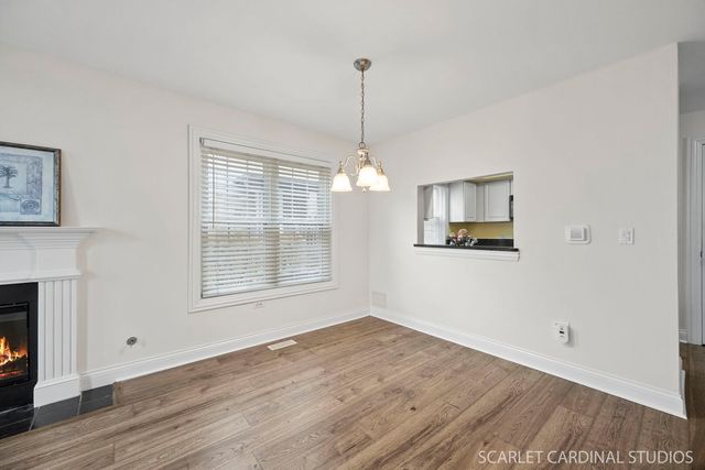 35 Foxcroft Road 123, Naperville, IL 60565
