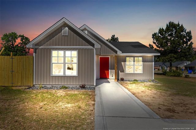 2200 Horsechesnut Place, Fayetteville, NC 28304