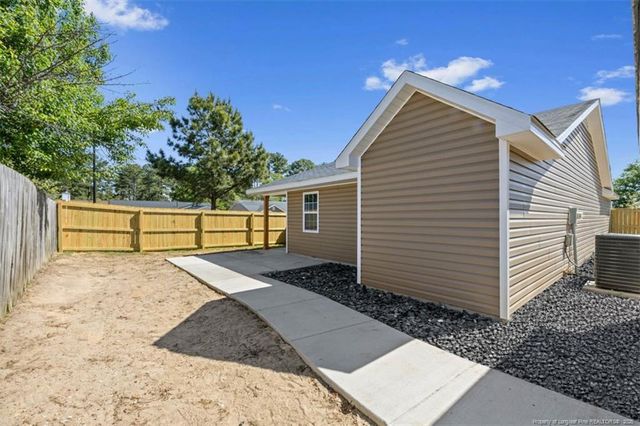 2200 Horsechesnut Place, Fayetteville, NC 28304