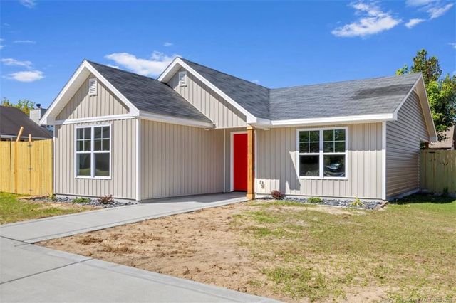 2200 Horsechesnut Place, Fayetteville, NC 28304