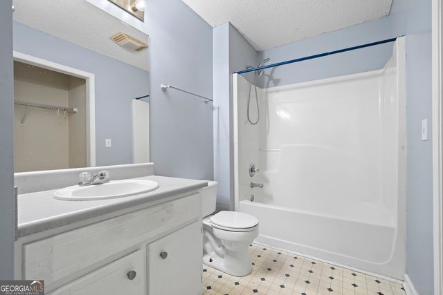 10 Laurel Cove SW, Euharlee, GA 30120