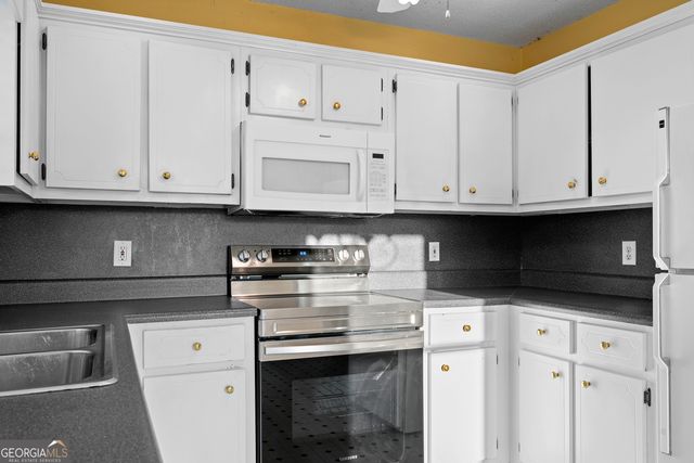 10 Laurel Cove SW, Euharlee, GA 30120