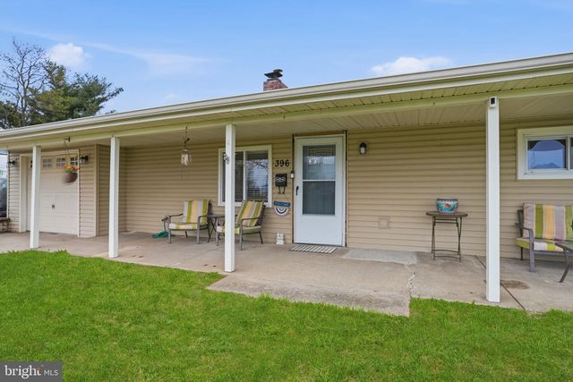 396 PINEWOOD DR, Levittown, PA 19054