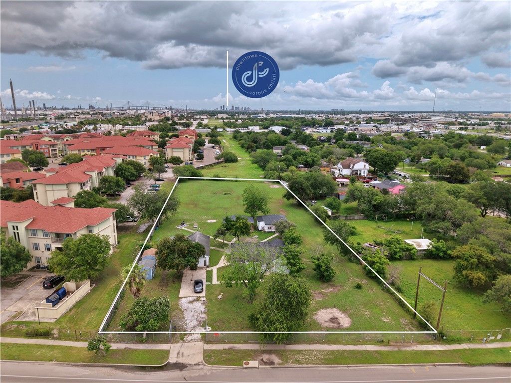 2222 N Padre Island Dr, Corpus Christi, TX 78408 — exterior