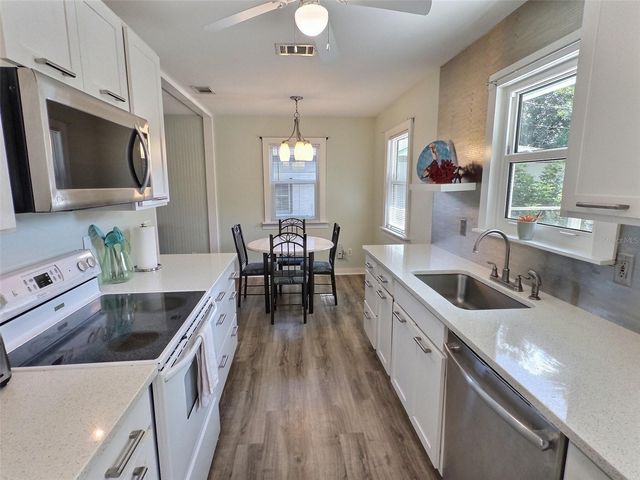 1431 PALOMA LANE, Dunedin, FL 34698