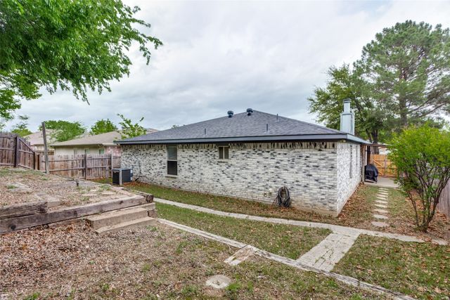 10241 Westward Drive, Fort Worth, TX 76108