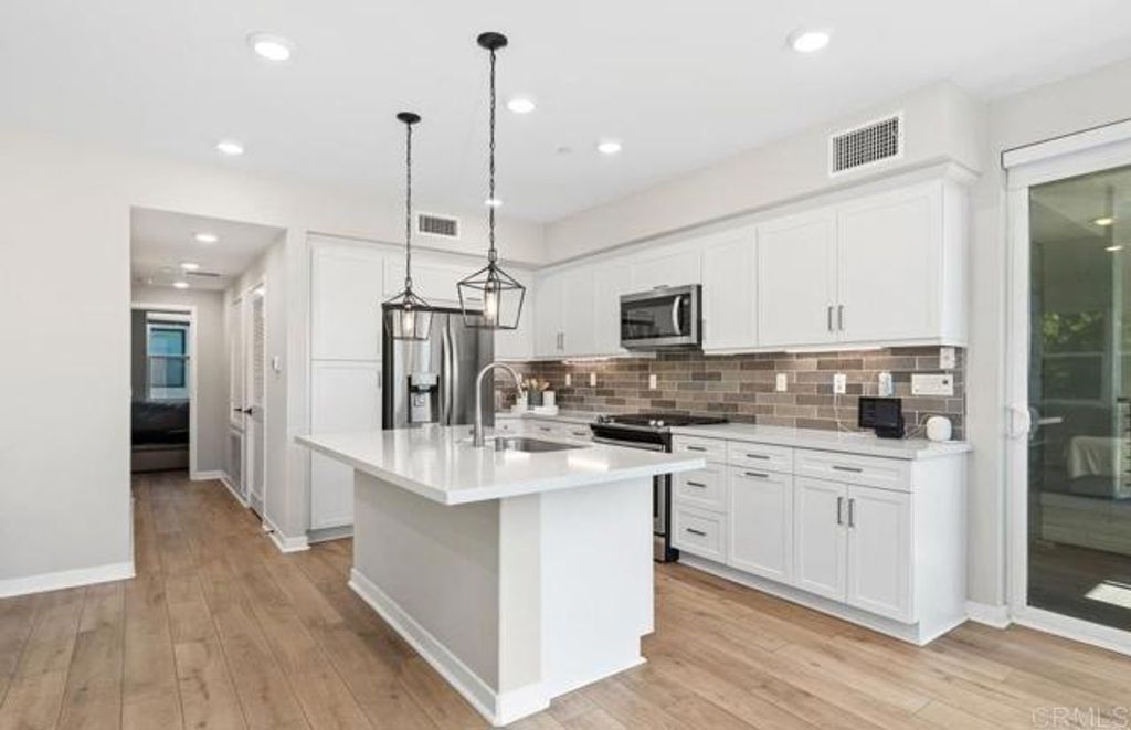 2706 via alta place, San Diego, CA 92108