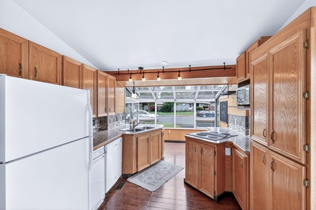 6714 N Stevens St, Spokane, WA 99208
