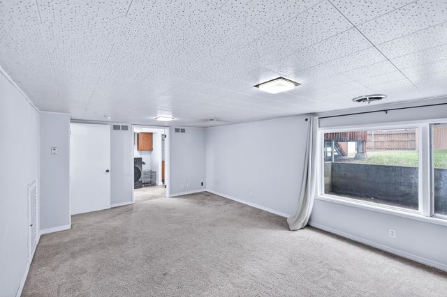6714 N Stevens St, Spokane, WA 99208
