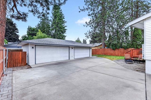 6714 N Stevens St, Spokane, WA 99208