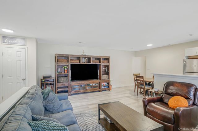 22 Kiowa Court 22, Coram, NY 11727
