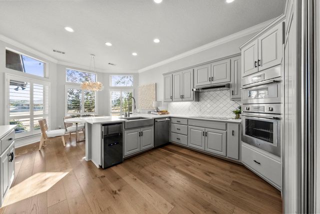 715 Mountain Leather, Horseshoe Bay, TX 78657