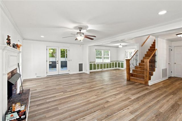 108 E Creekview Drive Drive SW, Rome, GA 30165