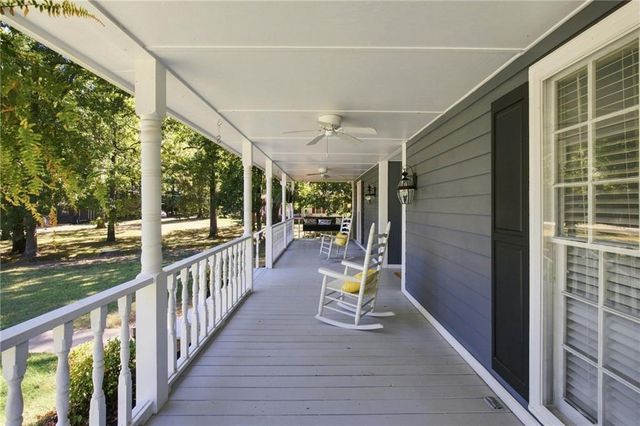 108 E Creekview Drive Drive SW, Rome, GA 30165