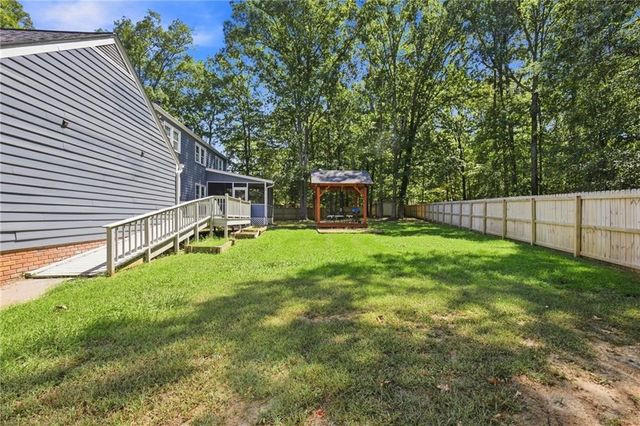 108 E Creekview Drive Drive SW, Rome, GA 30165