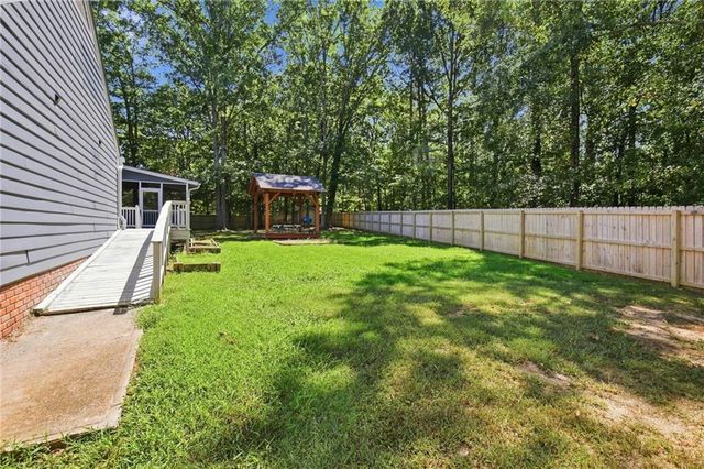 108 E Creekview Drive Drive SW, Rome, GA 30165