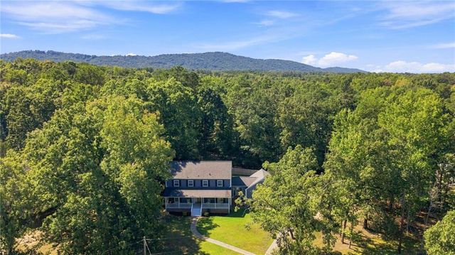 108 E Creekview Drive Drive SW, Rome, GA 30165
