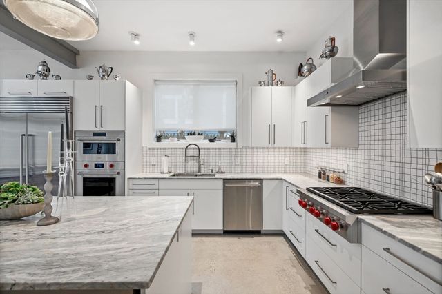 14 Central Street B, Marblehead, MA 01945