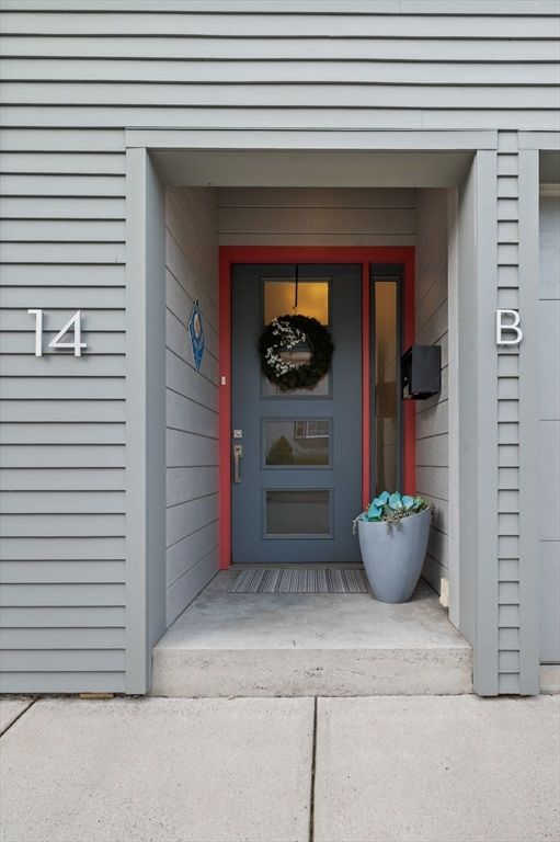 14 Central Street B, Marblehead, MA 01945