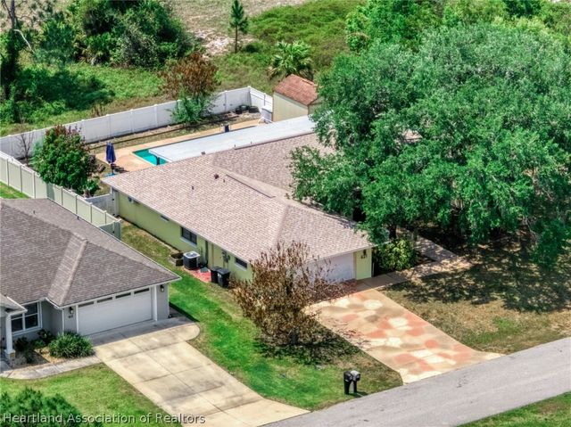 621 Dozier Avenue, Sebring, FL 33875