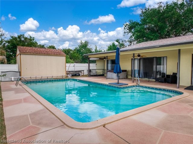 621 Dozier Avenue, Sebring, FL 33875