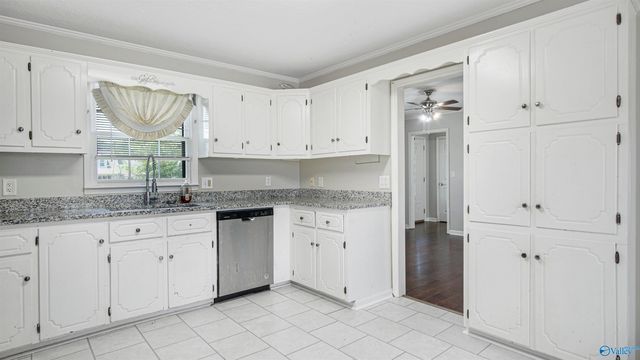 15952 Jackson Lane, Athens, AL 35613