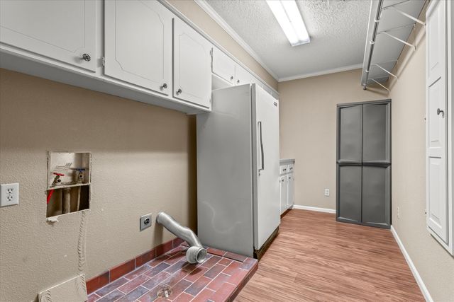 103 Baylor Lane, Levelland, TX 79336