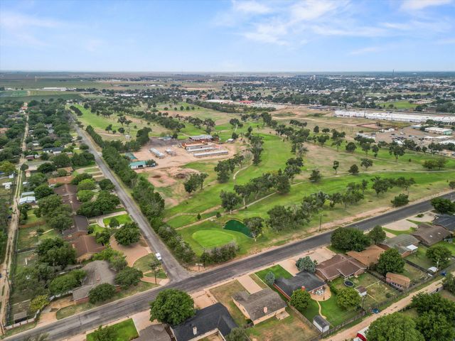 103 Baylor Lane, Levelland, TX 79336